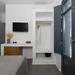 Archon Seaside Retreat 4* Pláka