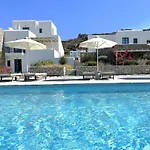 Archon Seaside Retreat Pláka