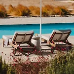 Archon Seaside Retreat מלון דירות Pláka