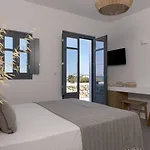 Archon Seaside Retreat מלון דירות